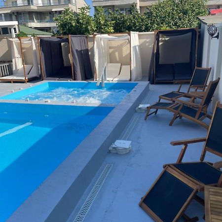 Family Hotel Malibu Csernomorec Kültér fotó