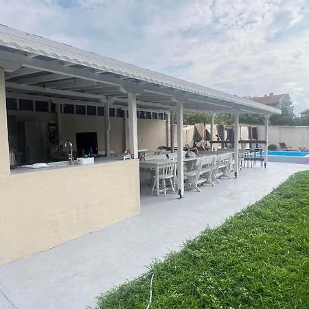 Family Hotel Malibu Csernomorec Kültér fotó
