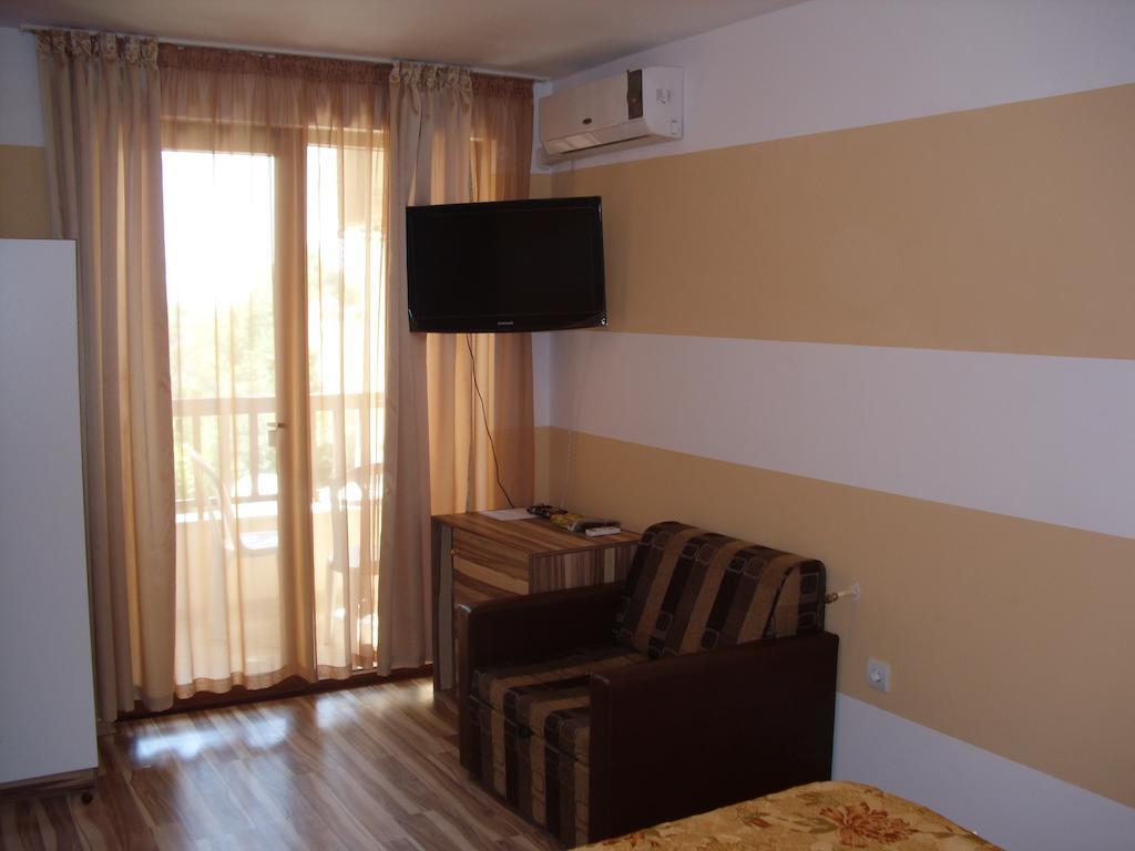 Family Hotel Malibu Csernomorec Kültér fotó