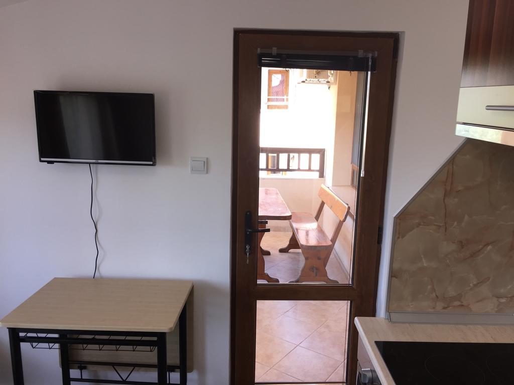 Family Hotel Malibu Csernomorec Kültér fotó