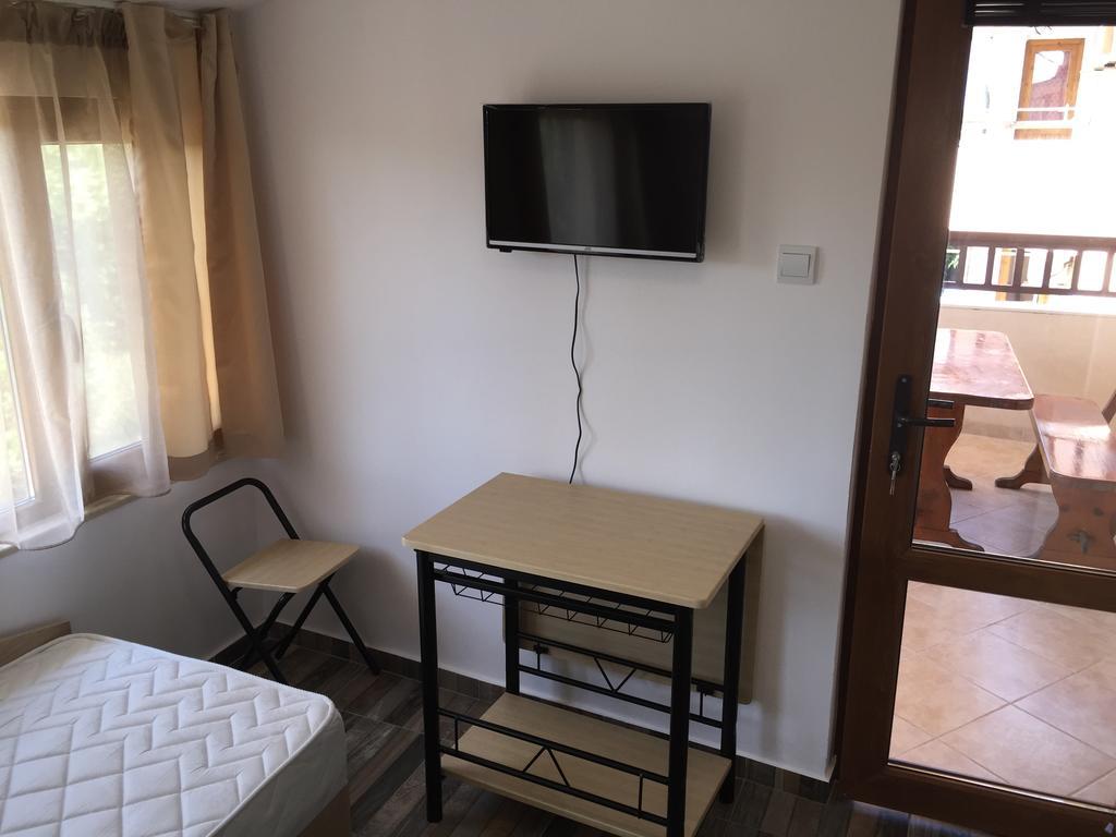 Family Hotel Malibu Csernomorec Kültér fotó